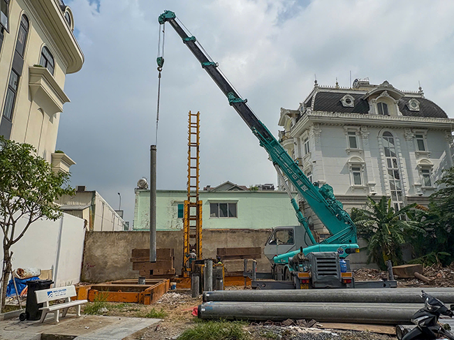 Thi công ép cọc - Xây nhà truyền thống