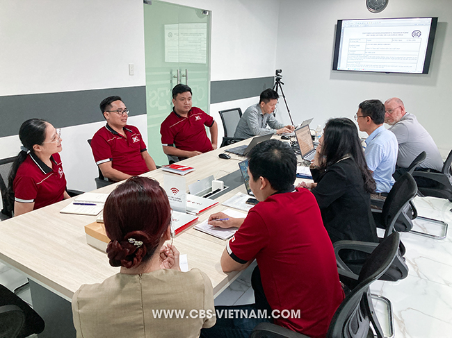 Tổng Giám đốc CBS Việt Nam Hoàng Ngọc Lan tại cuộc họp khẳng định Hệ thống chất lượng ISO toàn cầu được công nhận